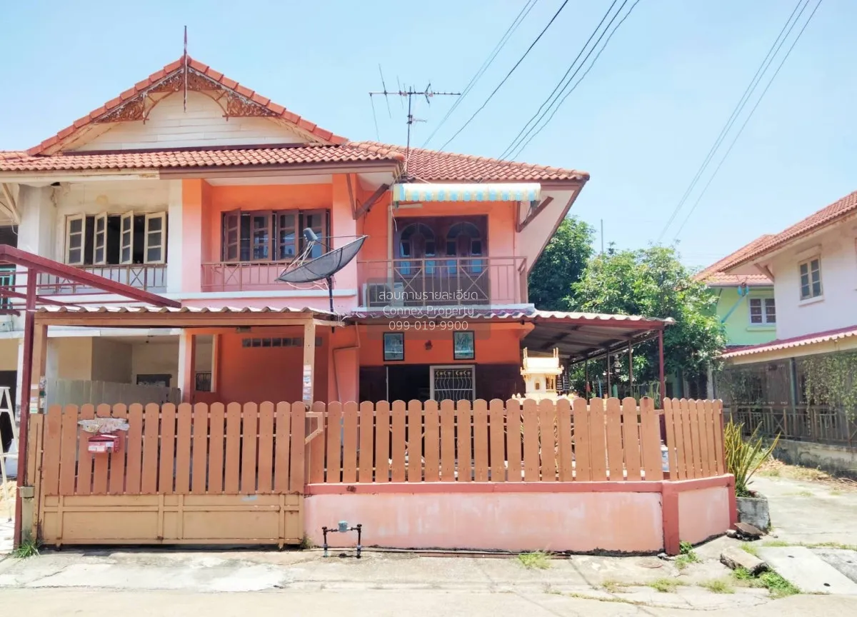 For Sale Townhouse/Townhome  , Baan Pruksa 9 , corner unit , wide 1
