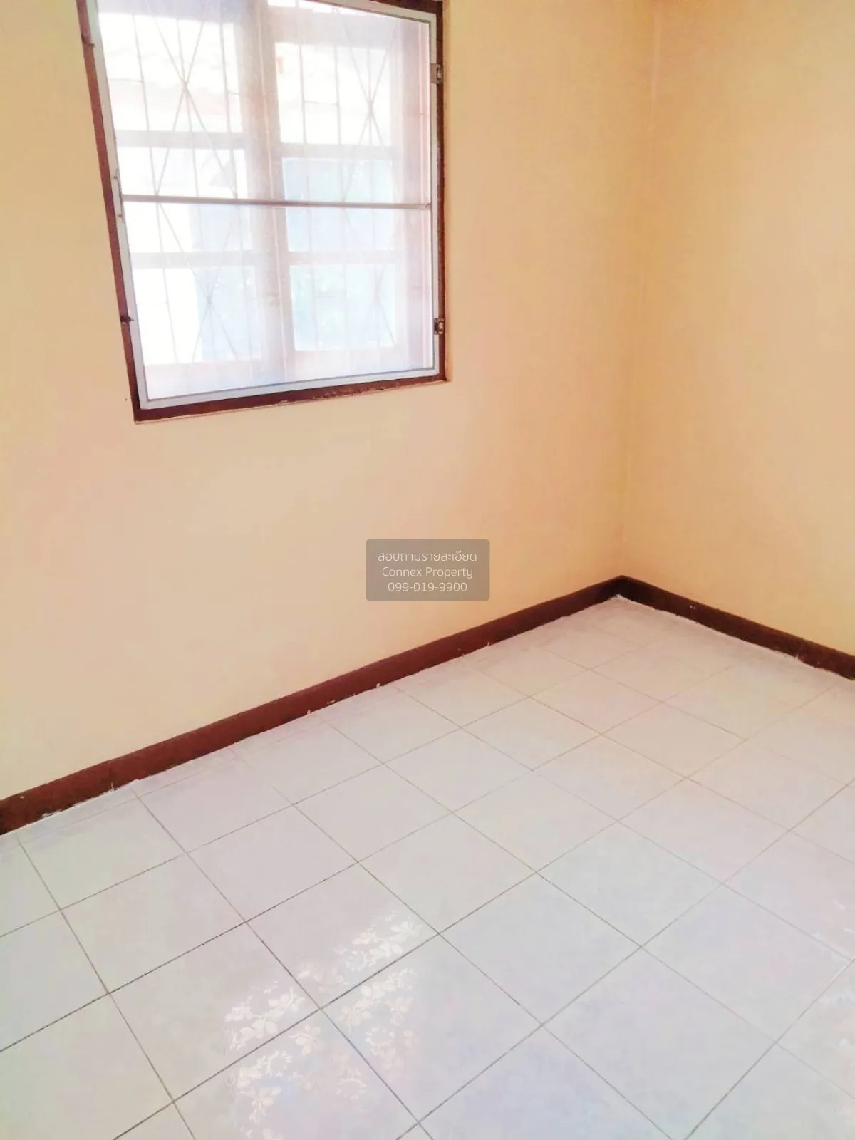 For Sale Townhouse/Townhome  , Baan Pruksa 9 , corner unit , wide