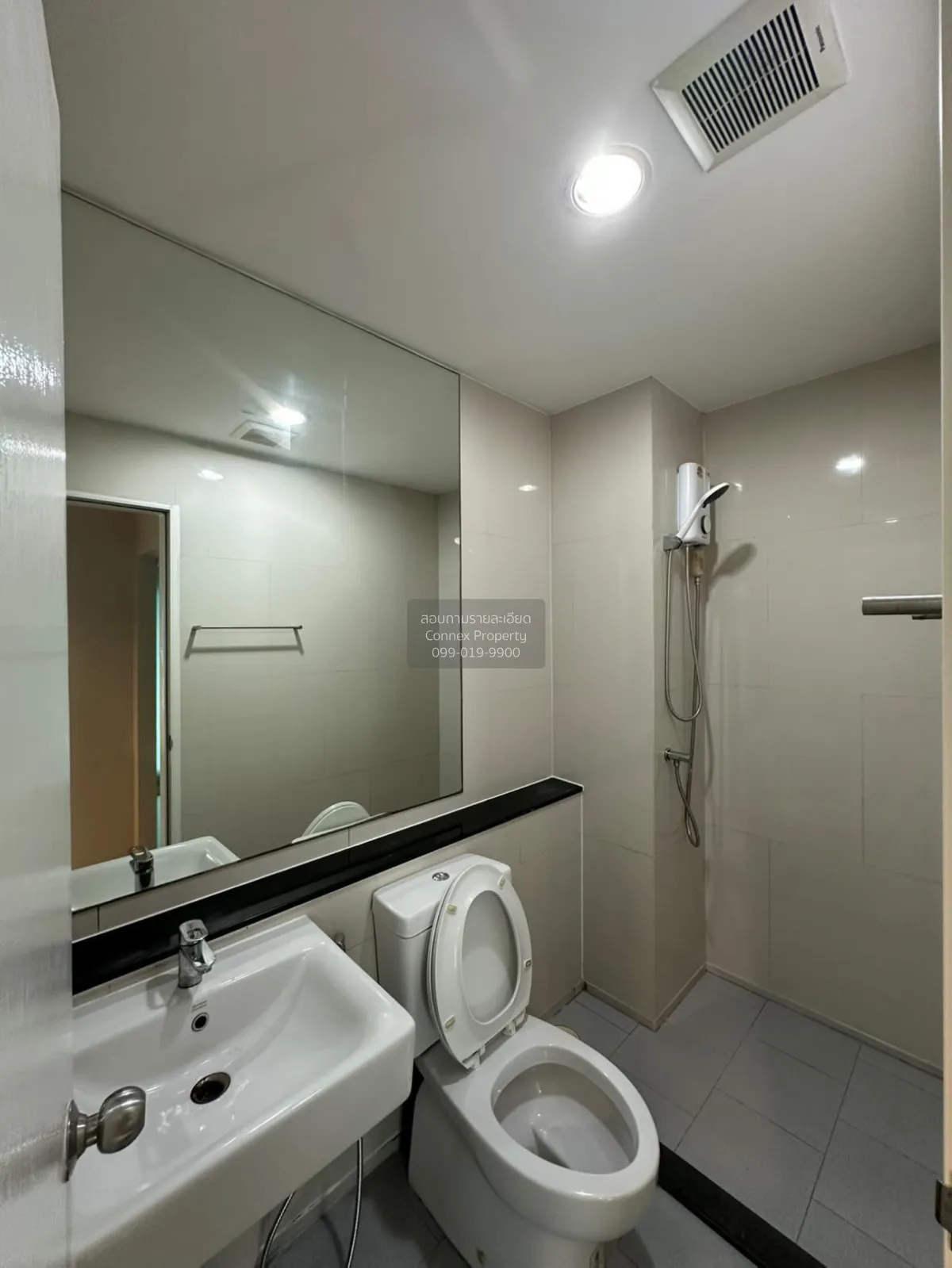 For Rent Condo , Aspire Erawan , nice view , high floor , river v