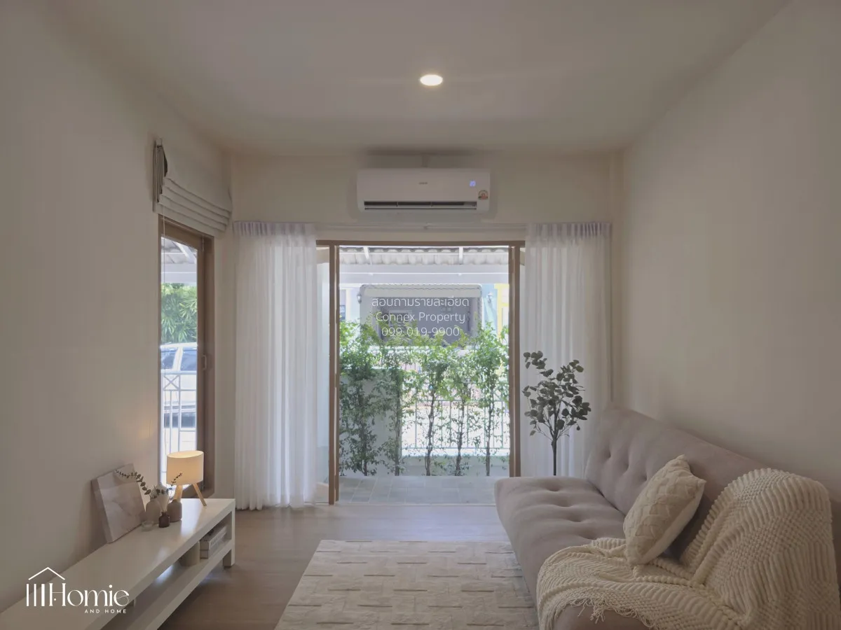 For Sale Townhouse/Townhome  , Baan Fah Piyarom Premier Park Rang