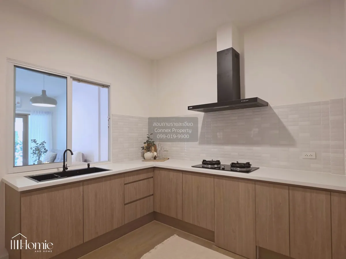 For Sale Townhouse/Townhome  , Baan Fah Piyarom Premier Park Rang