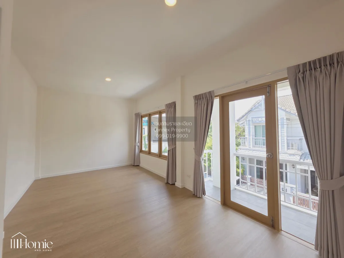 For Sale Townhouse/Townhome  , Baan Fah Piyarom Premier Park Rang