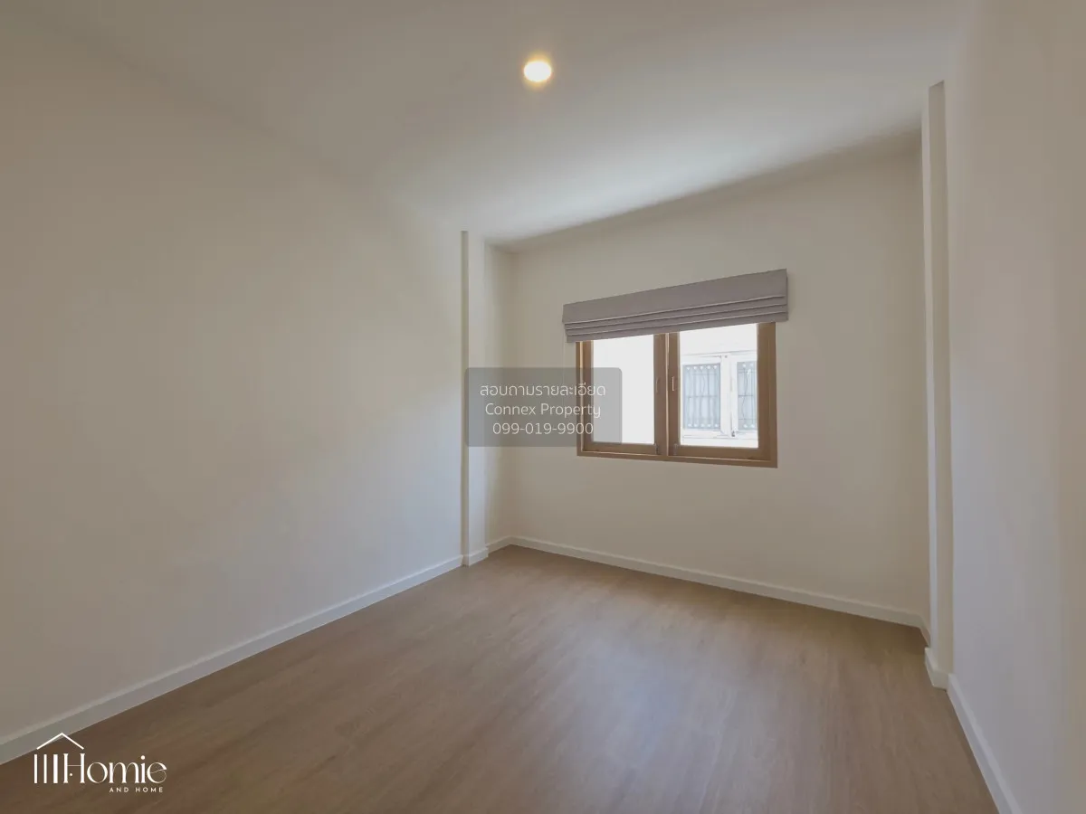 For Sale Townhouse/Townhome  , Baan Fah Piyarom Premier Park Rang
