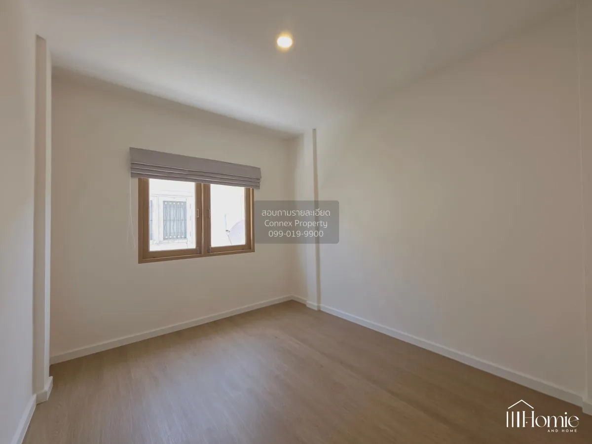 For Sale Townhouse/Townhome  , Baan Fah Piyarom Premier Park Rang