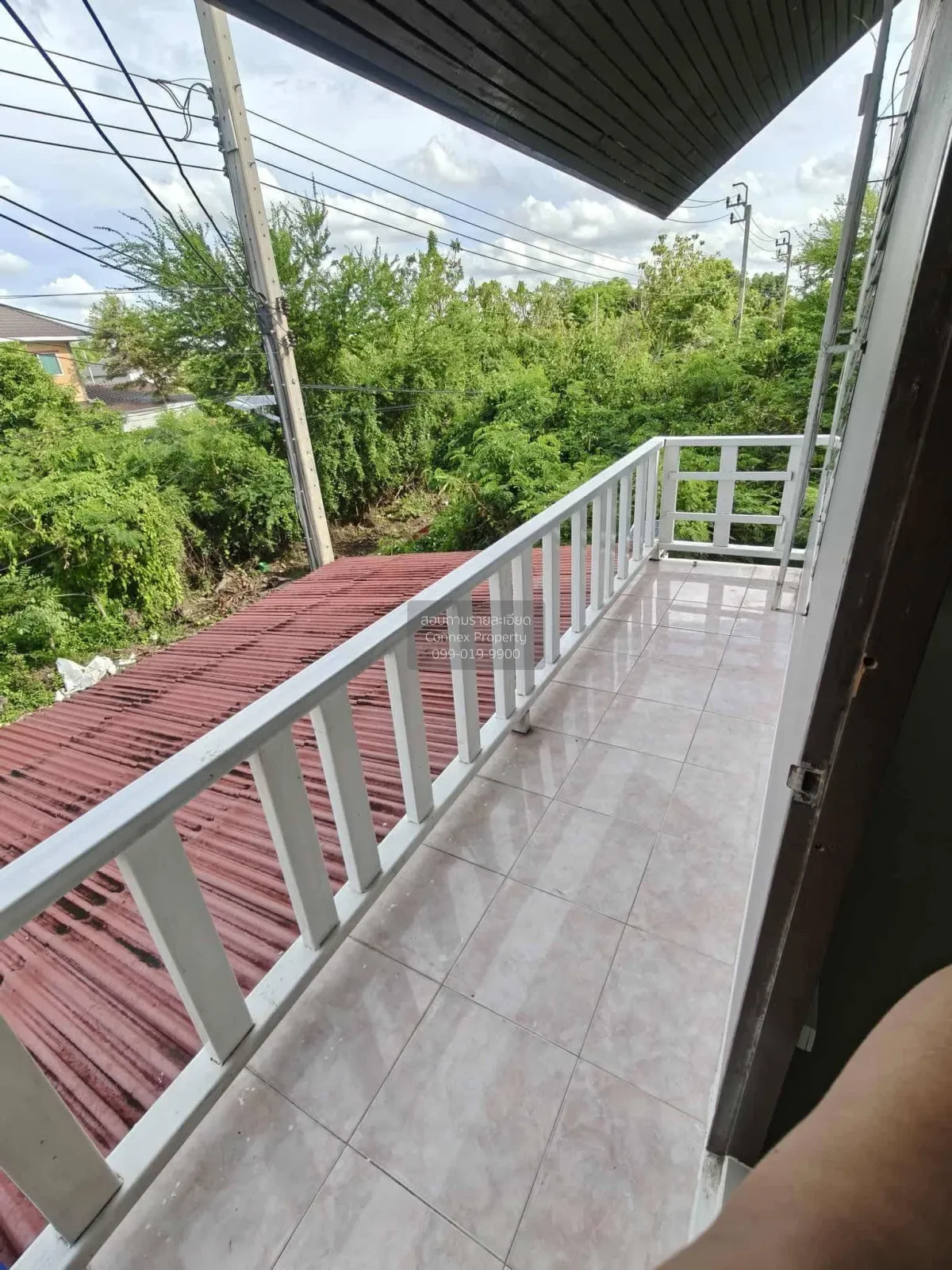 ขายทาวน์เฮาส์  2  ชั้น ห้องมุม 26 ตรว. ชุมชนบ้านปีกไม้ 5 - บ้านรี