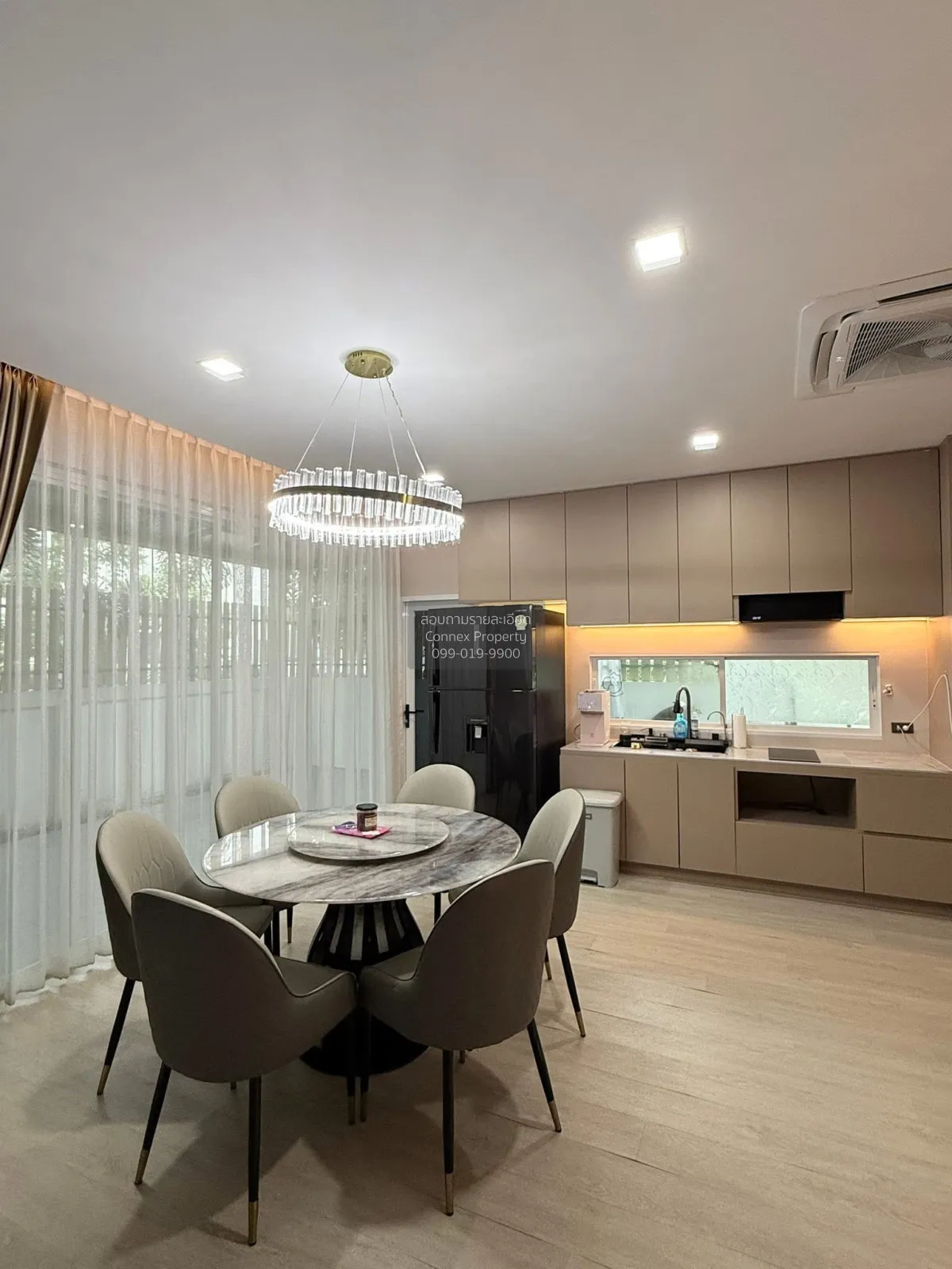 For Sale The Rux Ramintra-Jatuchok , corner unit , Sam Wa Tawan T