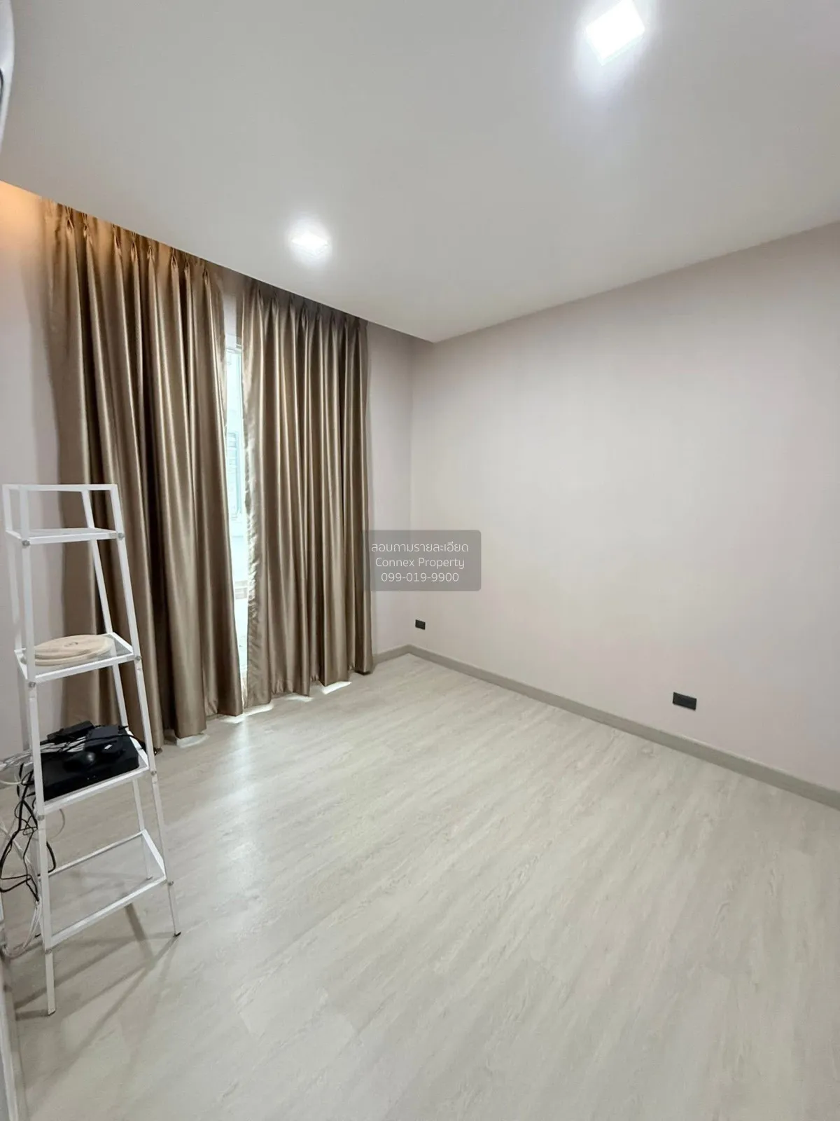 For Sale The Rux Ramintra-Jatuchok , corner unit , Sam Wa Tawan T