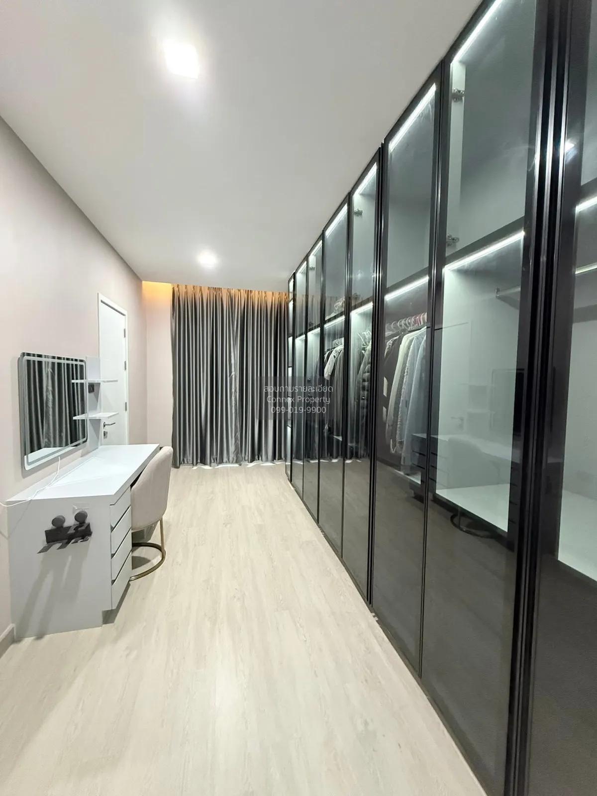 For Sale The Rux Ramintra-Jatuchok , corner unit , Sam Wa Tawan T