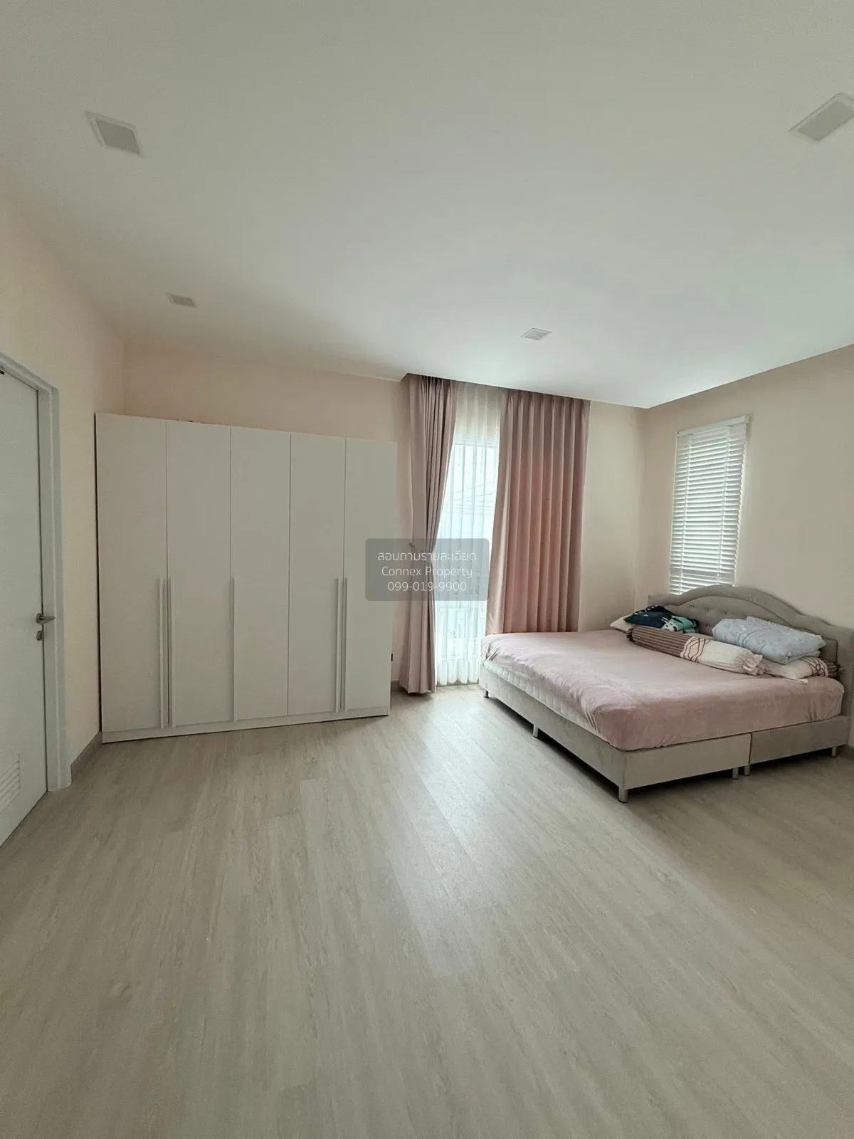 For Sale The Rux Ramintra-Jatuchok , corner unit , Sam Wa Tawan T