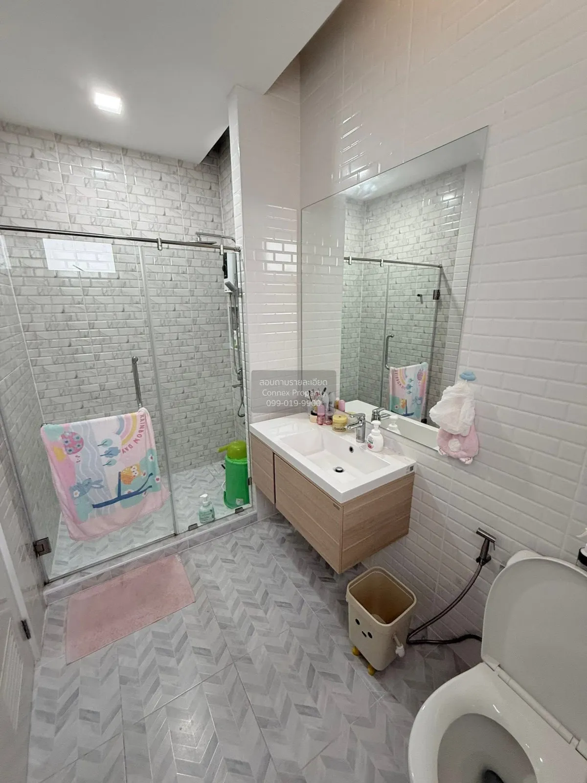 For Sale The Rux Ramintra-Jatuchok , corner unit , Sam Wa Tawan T