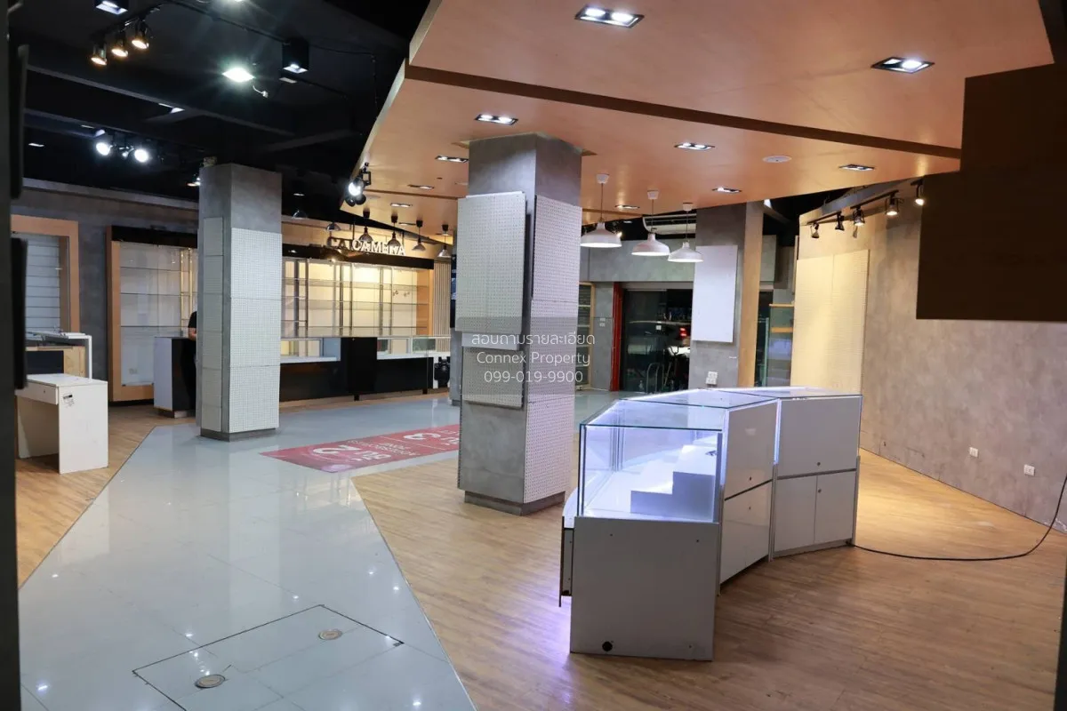 ขายอาคารพาณิชย์ ตรงข้ามเซ็นทรัลลาดพร้าว ชั้นสูง จอมพล  เขต จตุจัก 4