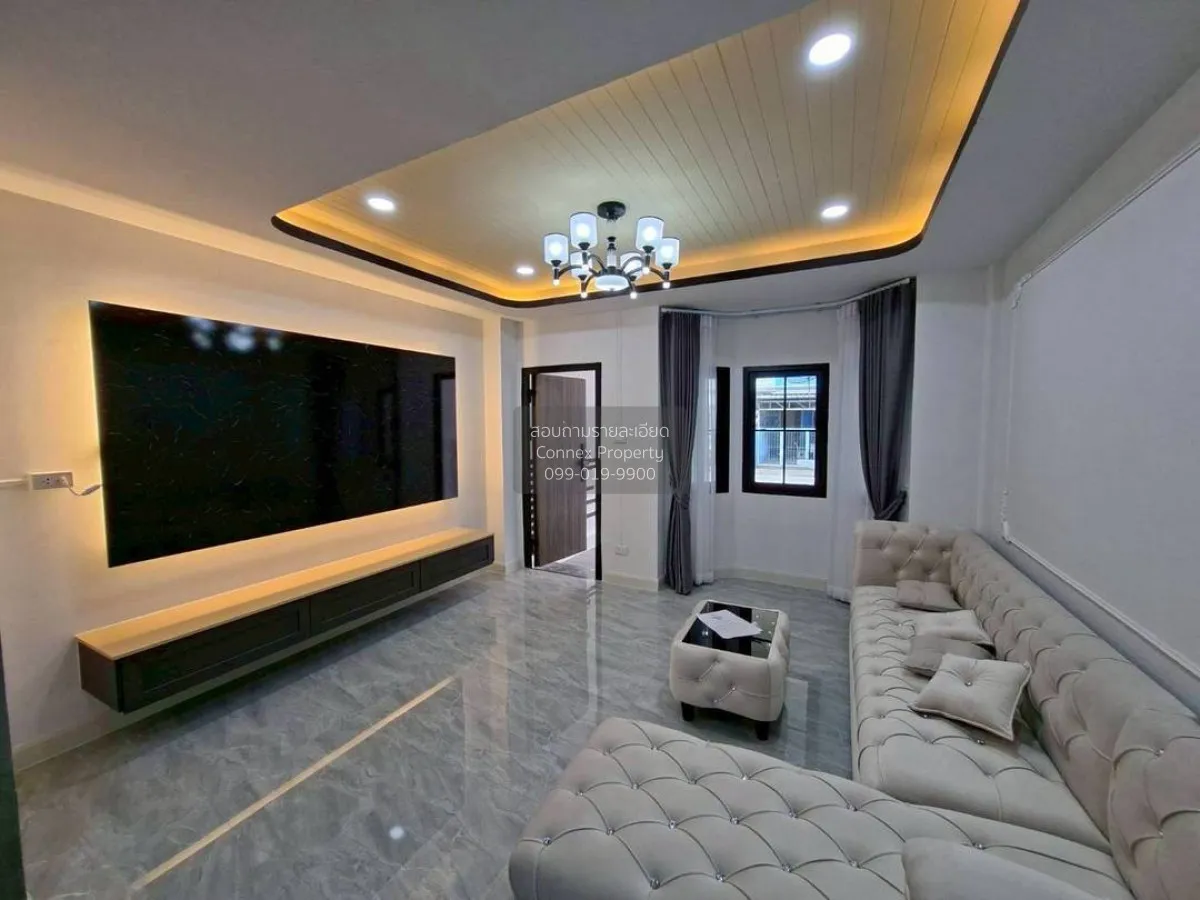 For Sale Townhouse/Townhome  , Town and Country , newly renovated