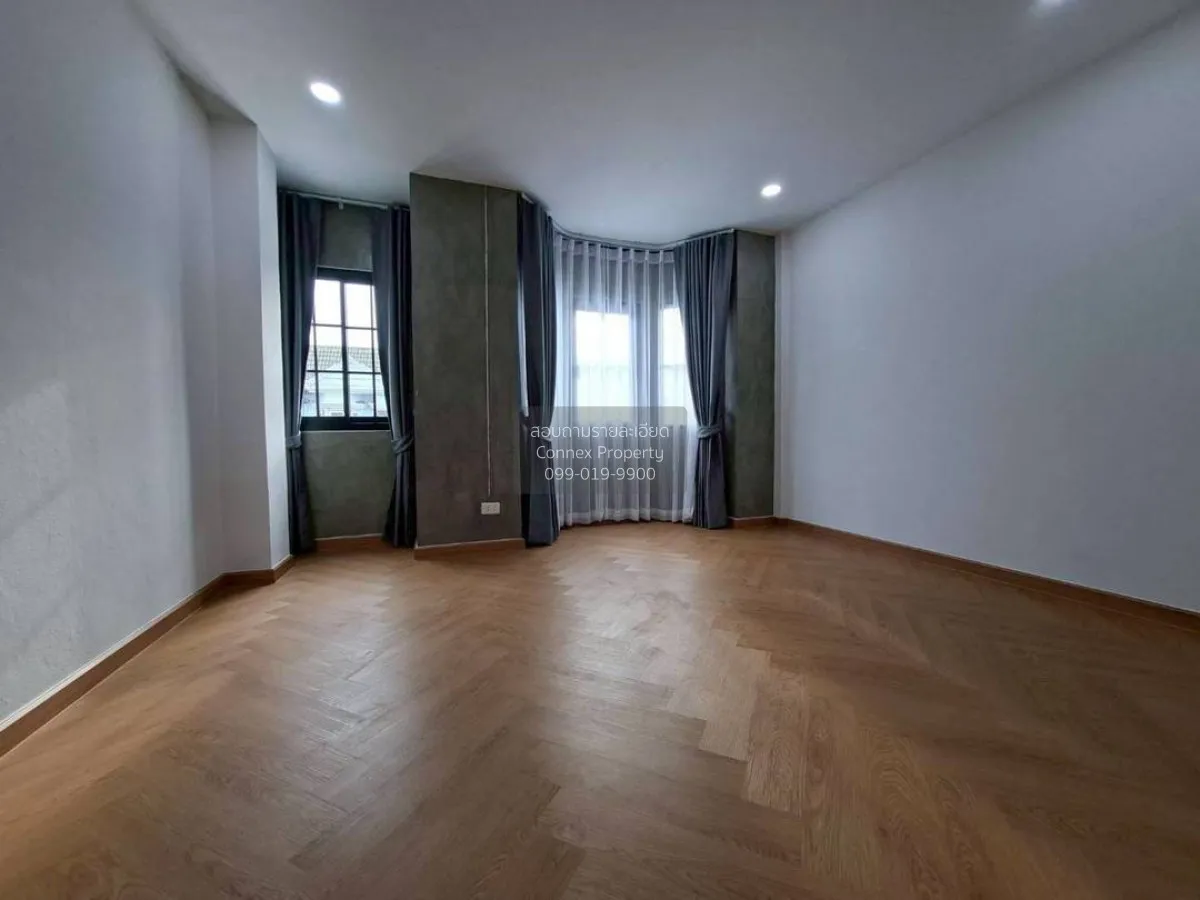For Sale Townhouse/Townhome  , Town and Country , newly renovated