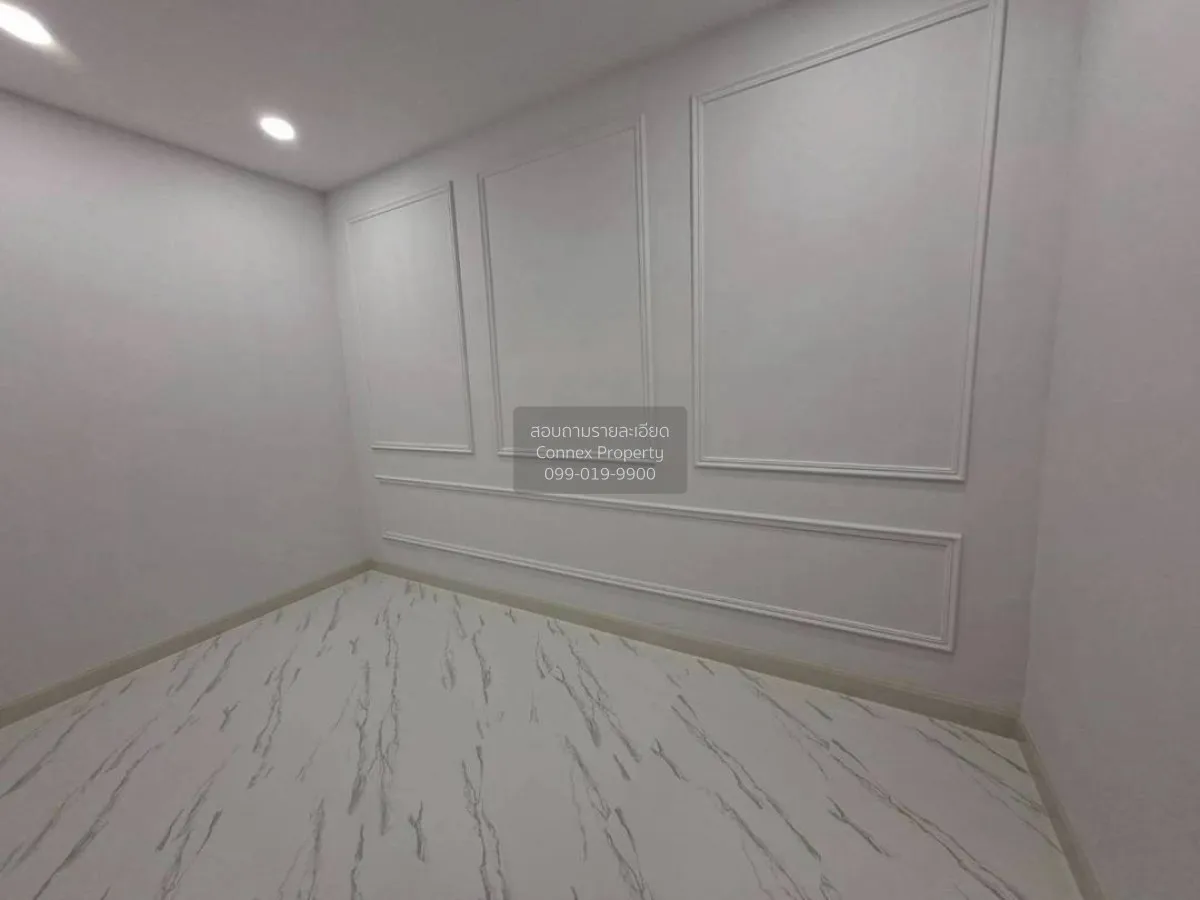 For Sale Townhouse/Townhome  , Town and Country , newly renovated