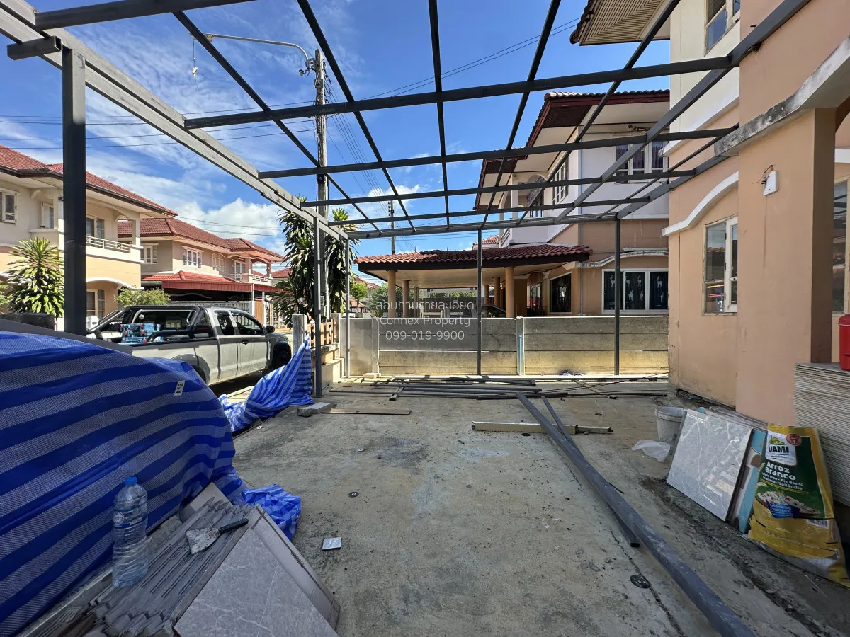 For Sale House , Ek Siam Village , corner unit , newly renovated  4