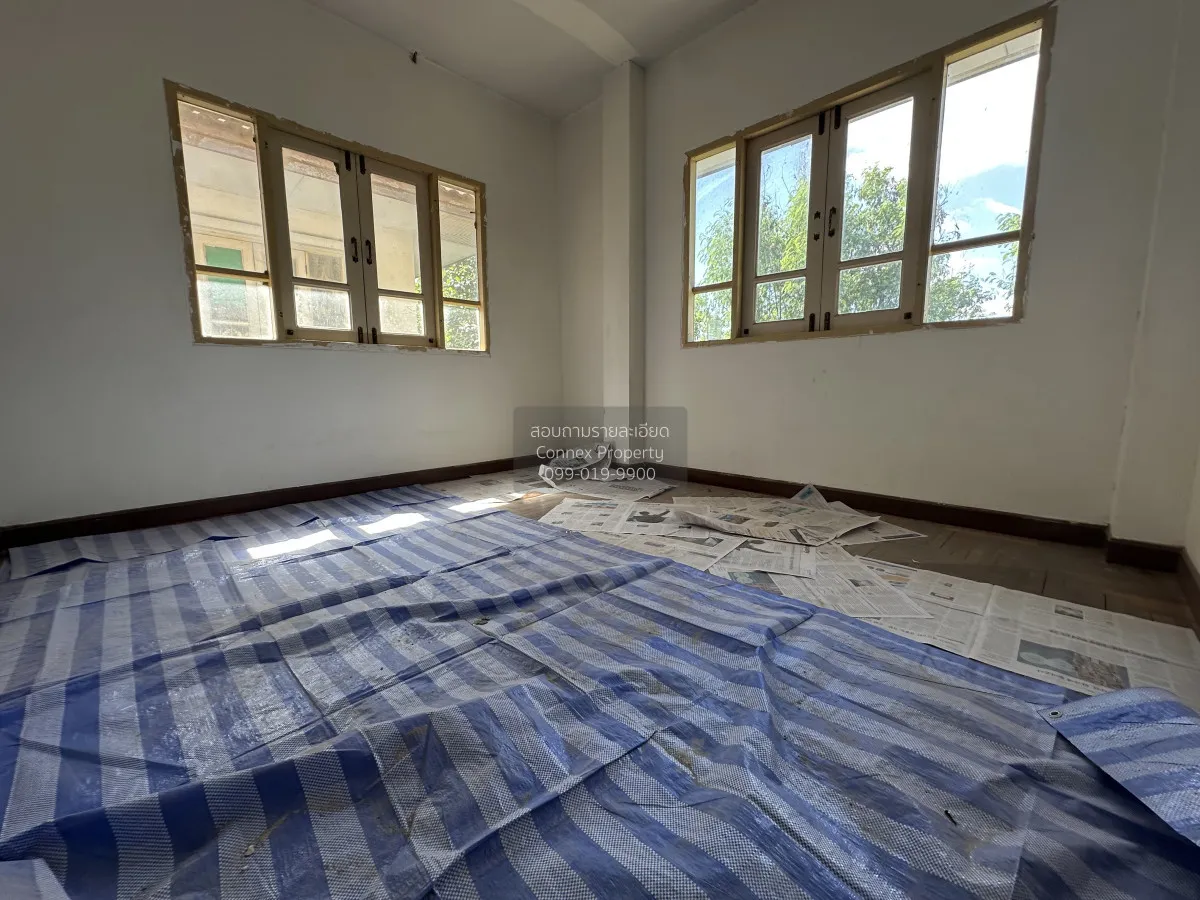 For Sale House , Ek Siam Village , corner unit , newly renovated 