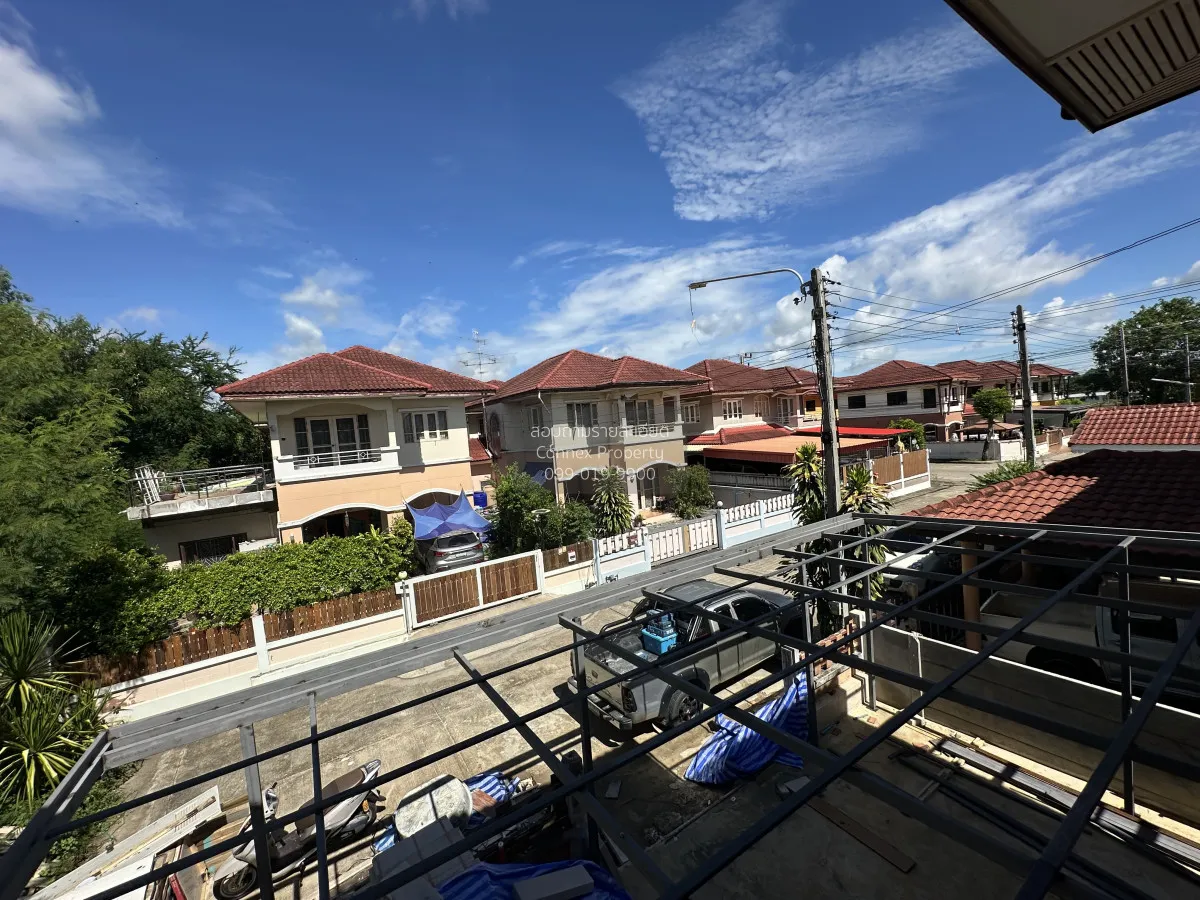 For Sale House , Ek Siam Village , corner unit , newly renovated 