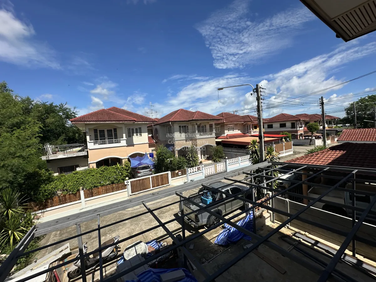 For Sale House , Ek Siam Village , corner unit , newly renovated 