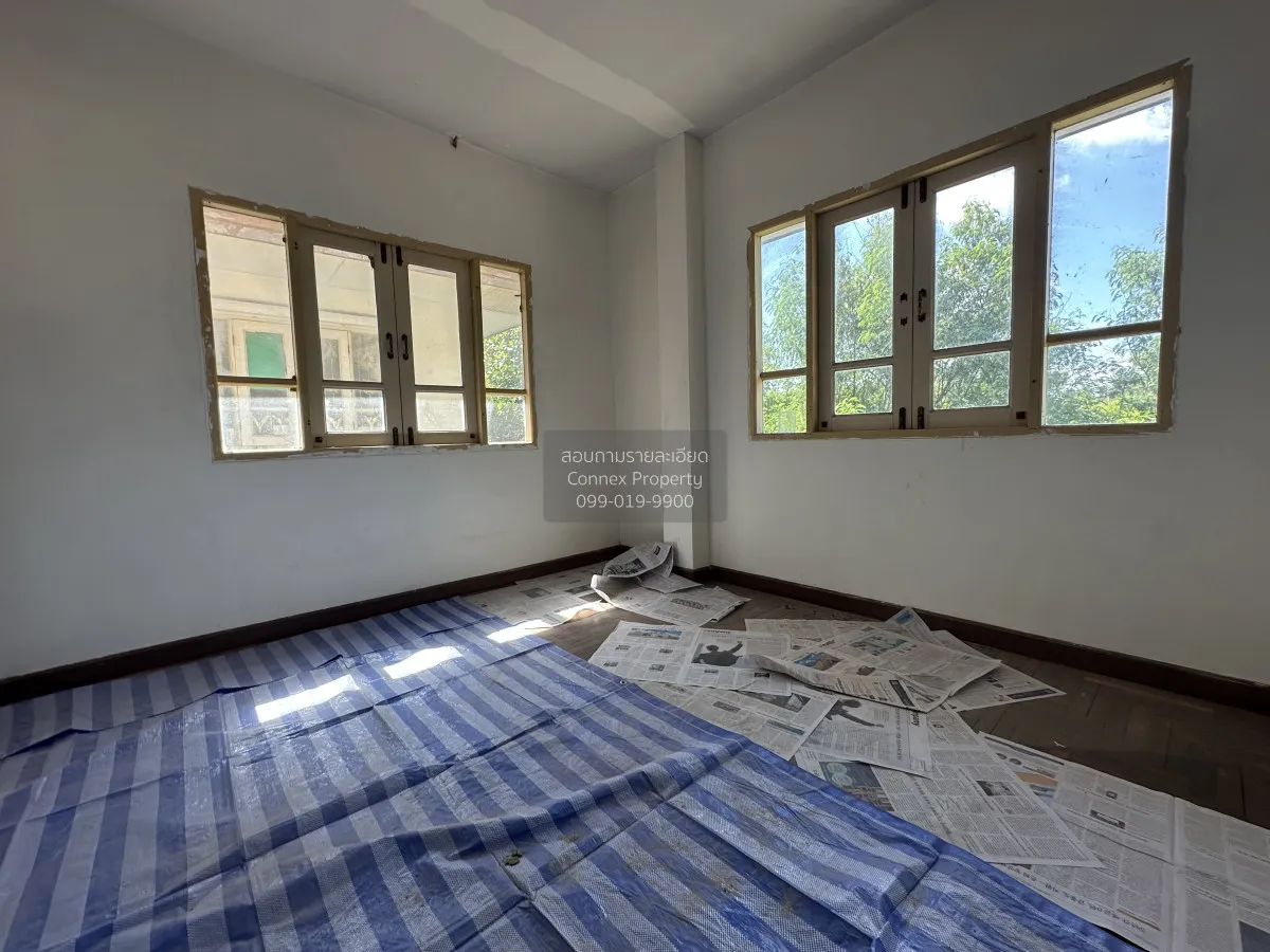 For Sale House , Ek Siam Village , corner unit , newly renovated 