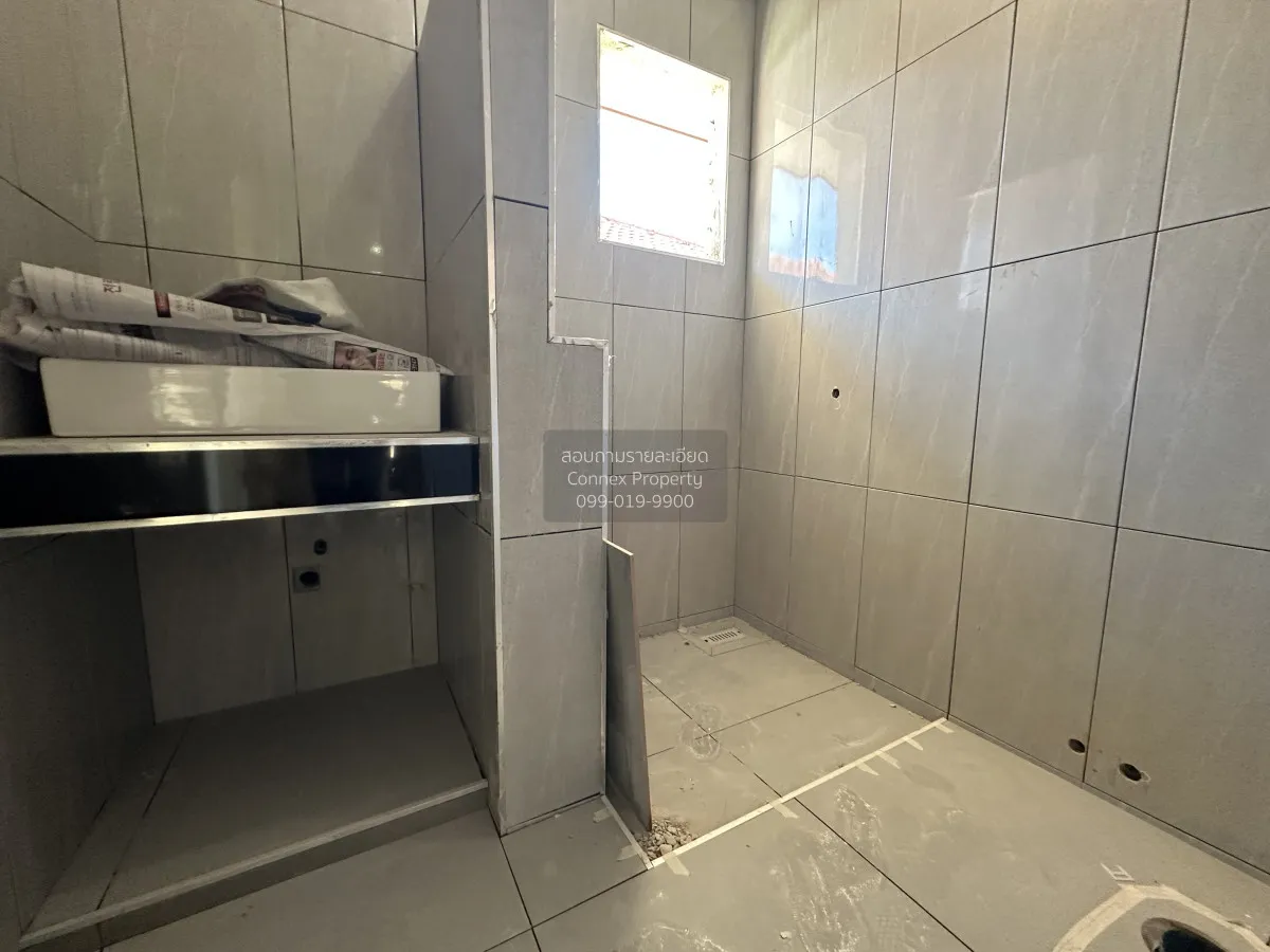 For Sale House , Ek Siam Village , corner unit , Khlong Yong , Ph