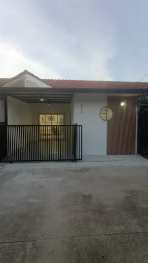 For Sale Townhouse/Townhome  , Baan Nattawadee , wide frontage , newly renovated , Lam Phak Kut , Thanyaburi , Pathum Thani , CX-160799