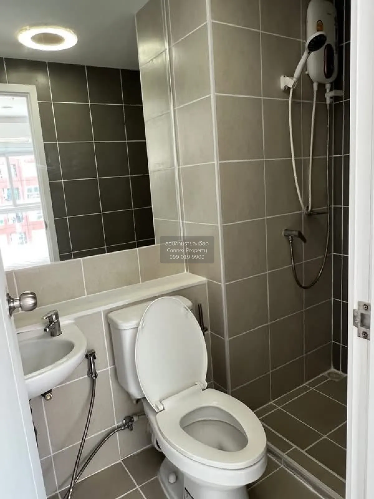 For Rent Condo , Metris District Ladprao , corner unit , MRT-Phah 2