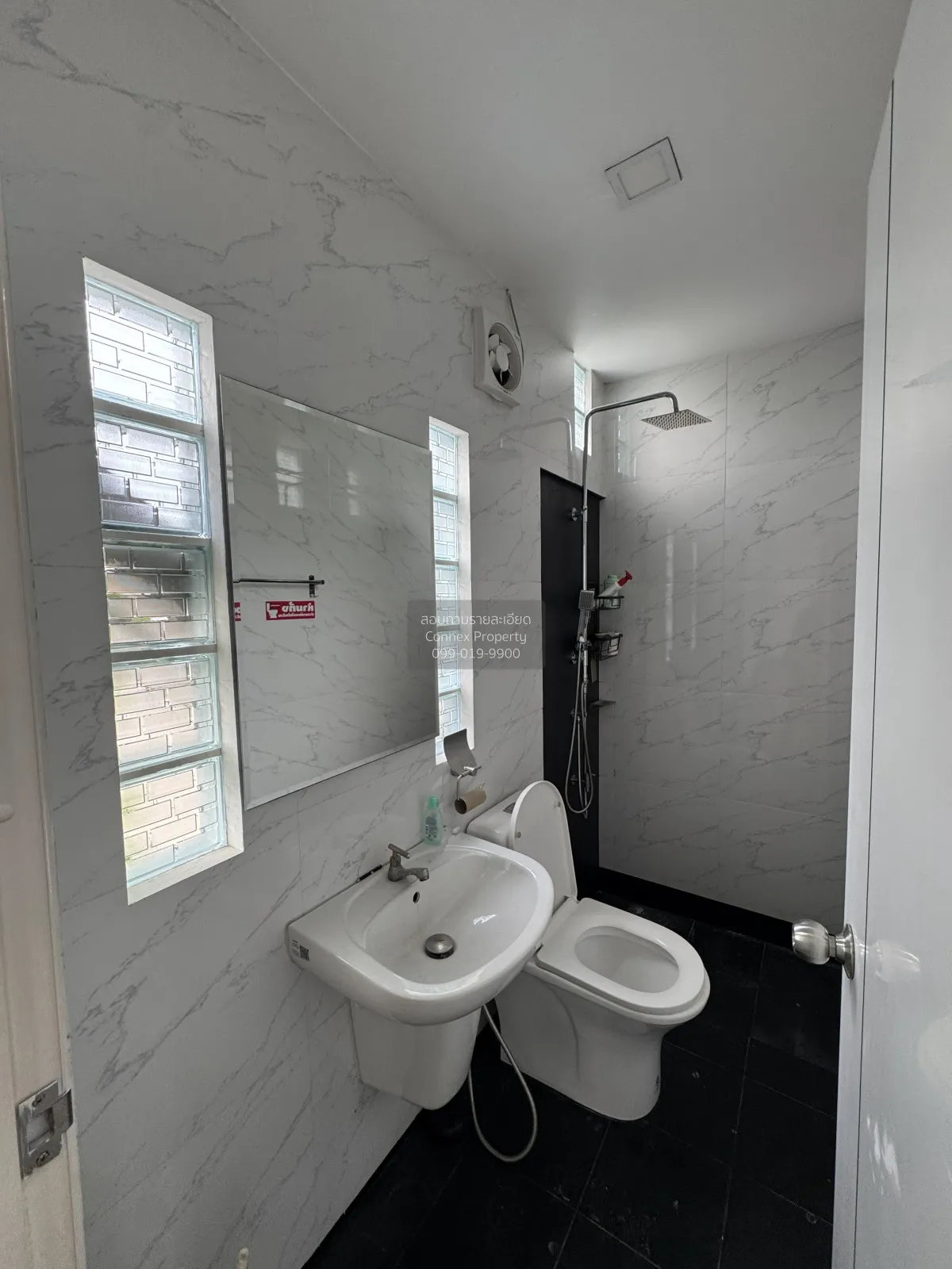 เช่าออฟฟิศให้เช่า ชั้น 2 ขนาดพื้นที่ 50 SQM. ซอยโพธิ์แก้ว 3  ใกล้