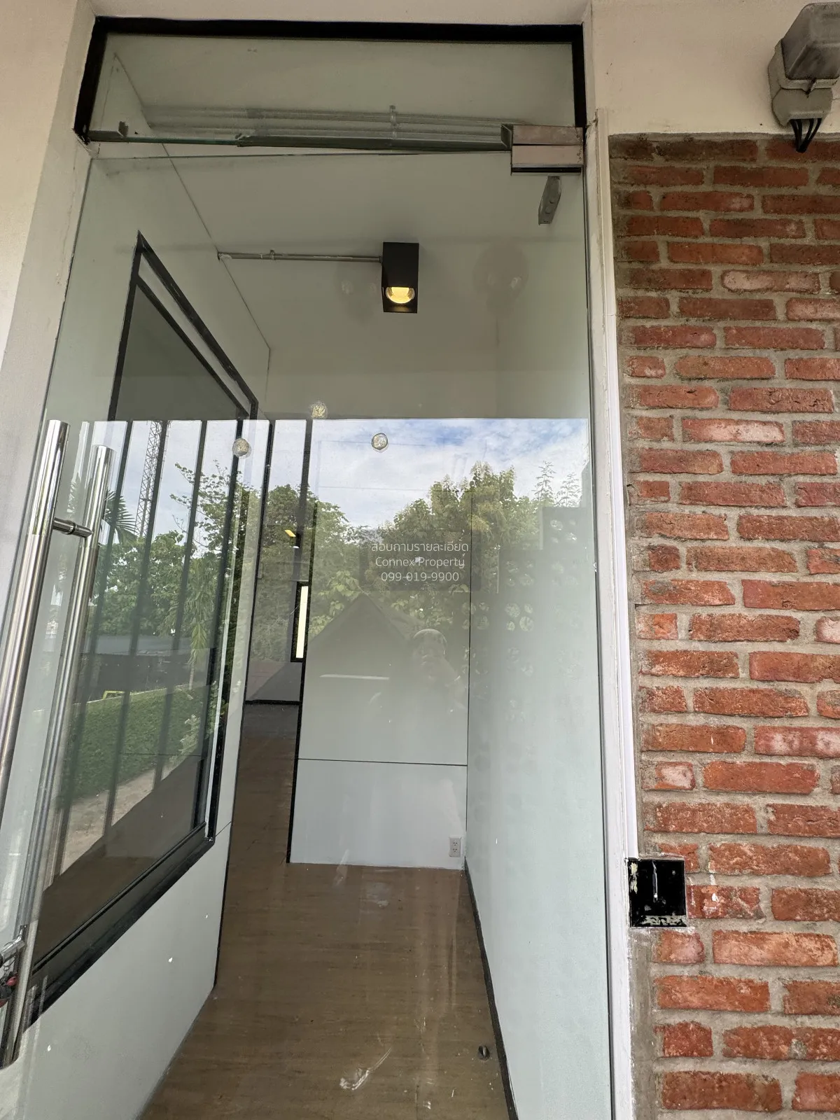 เช่าออฟฟิศให้เช่า ชั้น 2 ขนาดพื้นที่ 50 SQM. ซอยโพธิ์แก้ว 3  ใกล้