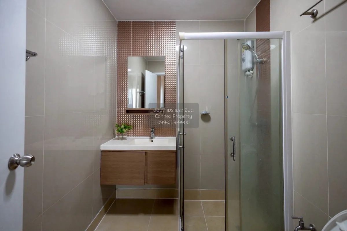 For Sale 3-story townhome in Patio Ngamwongwan 47 (Chinkhet 2)  , 4