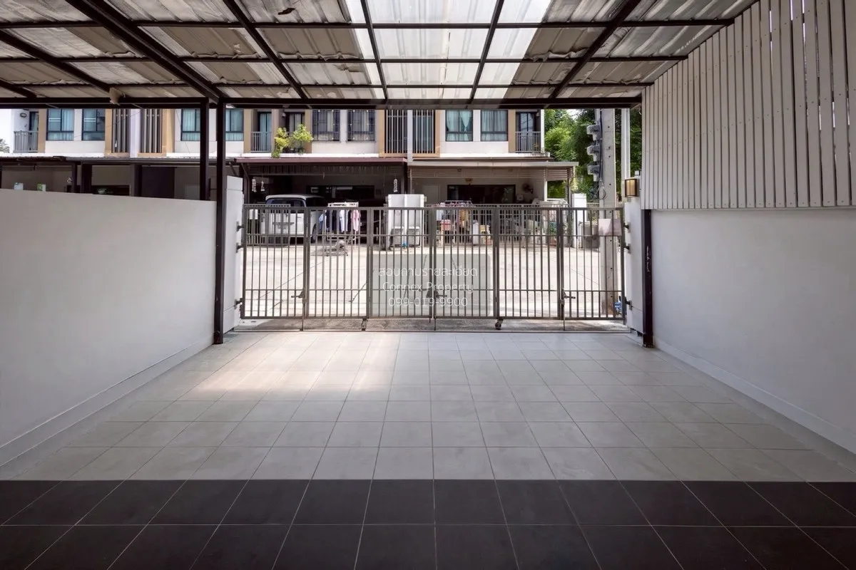 For Sale 3-story townhome in Patio Ngamwongwan 47 (Chinkhet 2)  ,