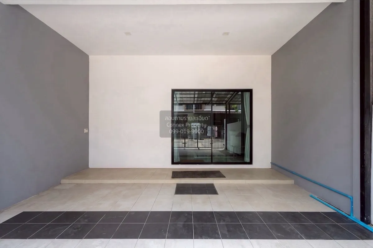 For Sale 3-story townhome in Patio Ngamwongwan 47 (Chinkhet 2)  ,