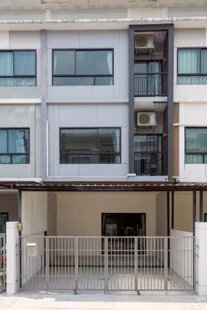 For Sale 3-story townhome in Patio Ngamwongwan 47 (Chinkhet 2)  , Thung Song Hong , Lak Si , Bangkok , CX-160970