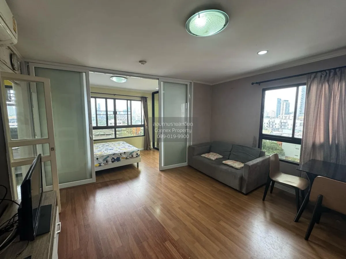 For Sale Condo , LUMPINI PLACE NARATHIWAT 24 , corner unit , BTS- 1