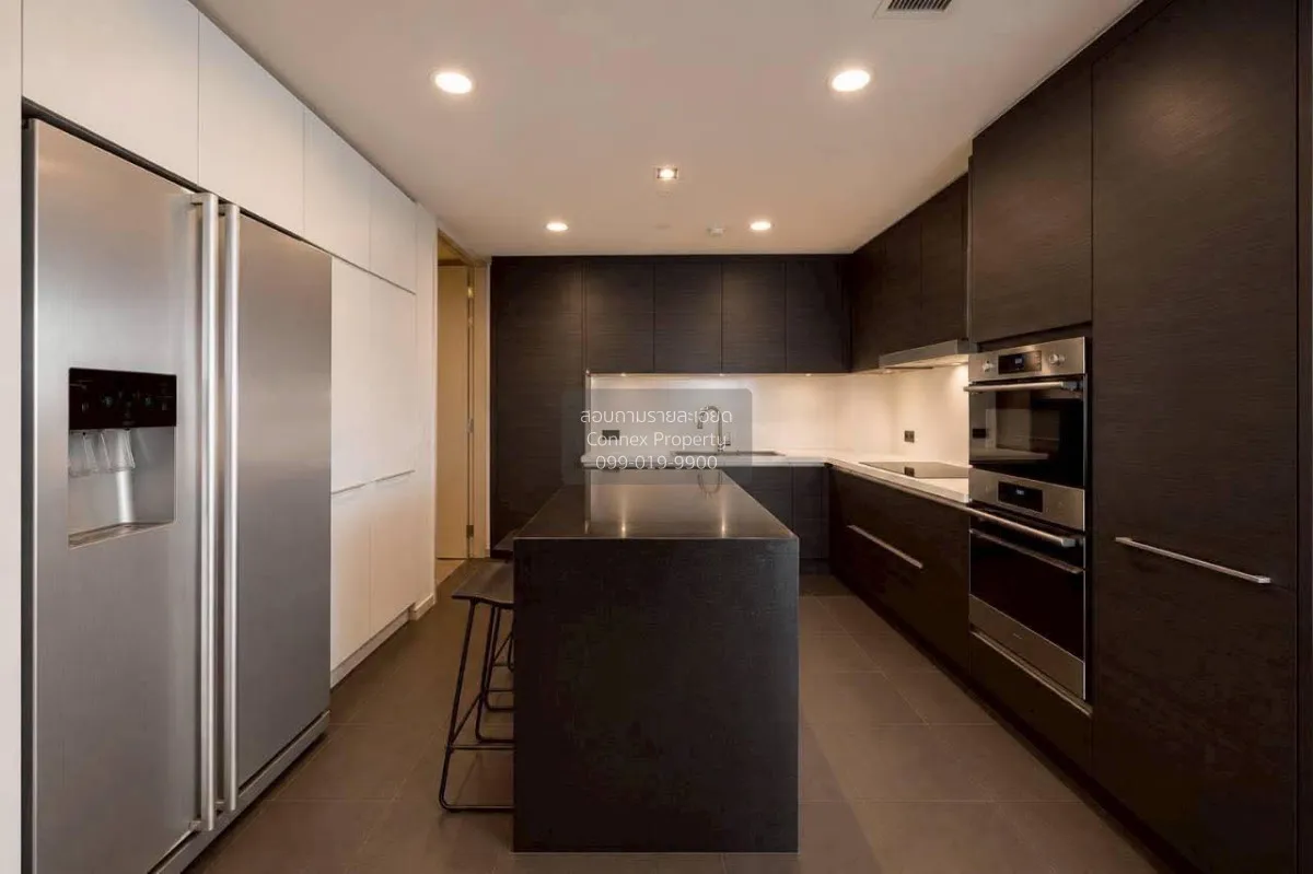 For Sale Condo , Watermark Chaophraya River , nice view , high fl 4
