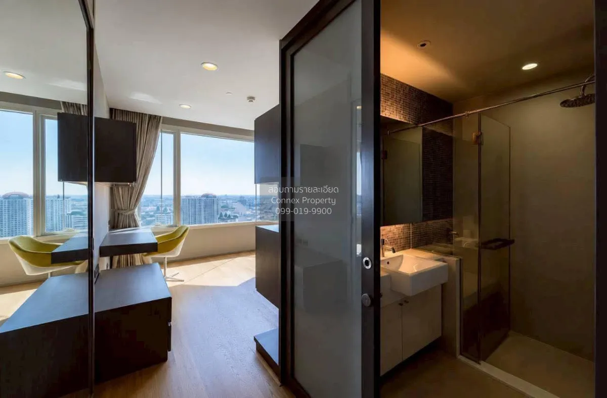 For Sale Condo , Watermark Chaophraya River , nice view , high fl