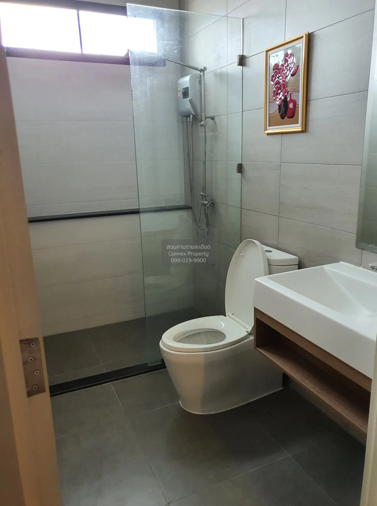 ขายด่วน บ้านใหญ่ ติดถนนกาญจนา  บี มอตโต้ กาญจนาภิเษก - พระราม 2 ห