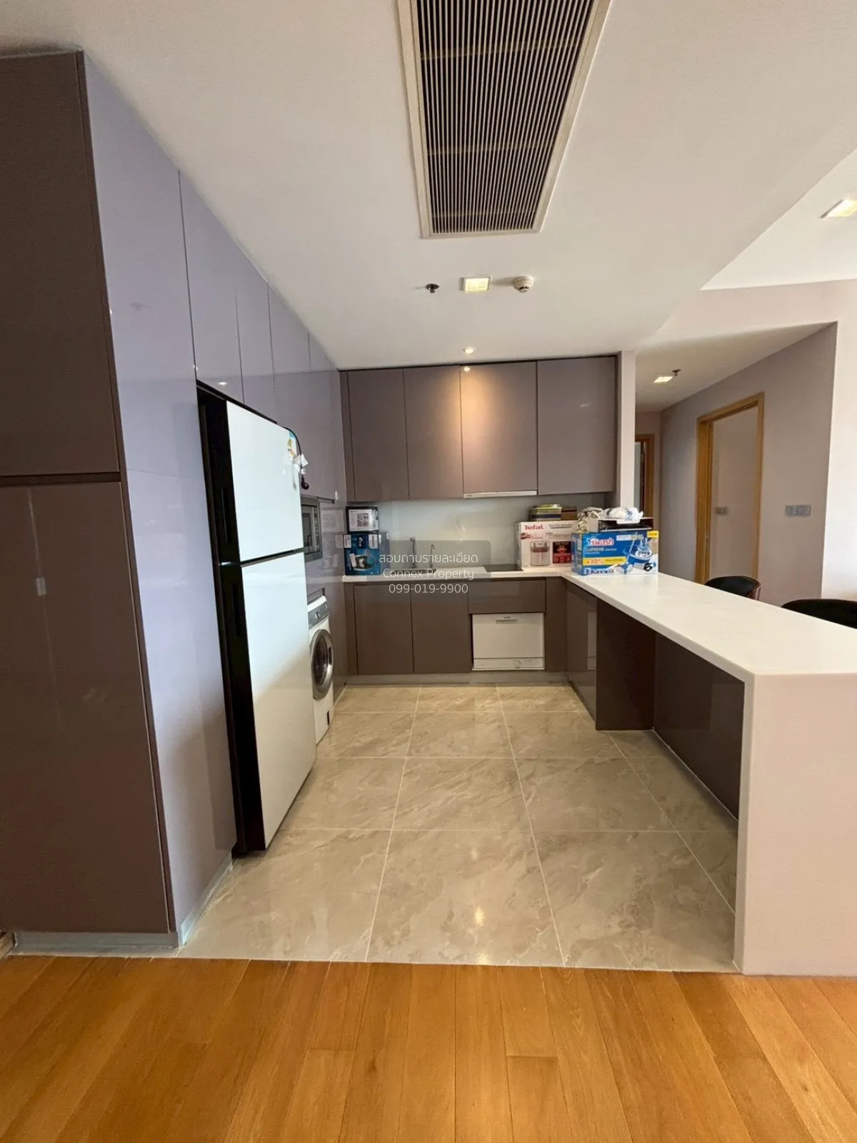 For Rent Condo , Hyde Sukhumvit 13 , high floor , corner unit , B 4