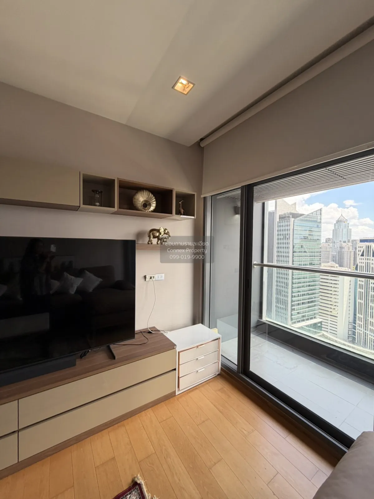 เช่าคอนโด  ไฮด์ สุขุมวิท 13 ชั้นสูง ห้องมุม BTS-นานา คลองเตยเหนือ 2