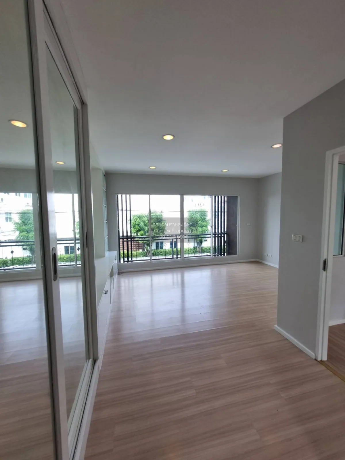 For Sale Townhouse/Townhome  , BAAN KLANG MUANG CHOKCHAI 4 , wide