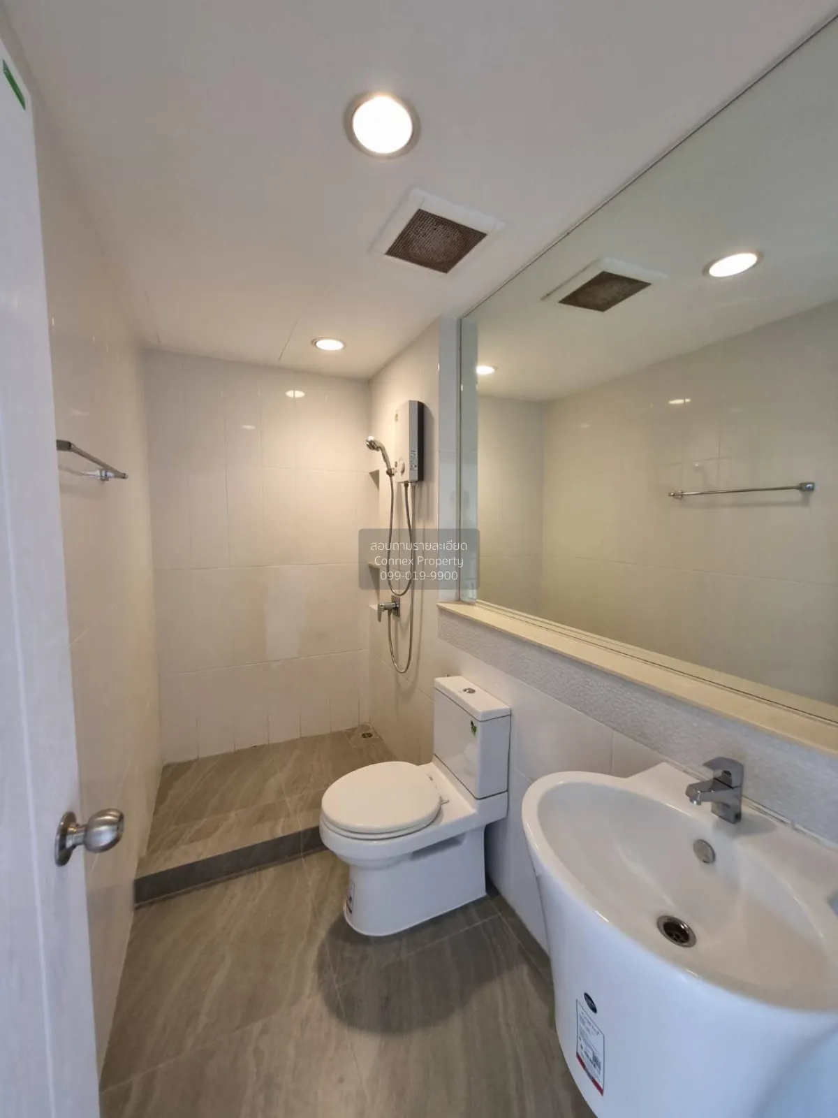For Sale Townhouse/Townhome  , BAAN KLANG MUANG CHOKCHAI 4 , wide