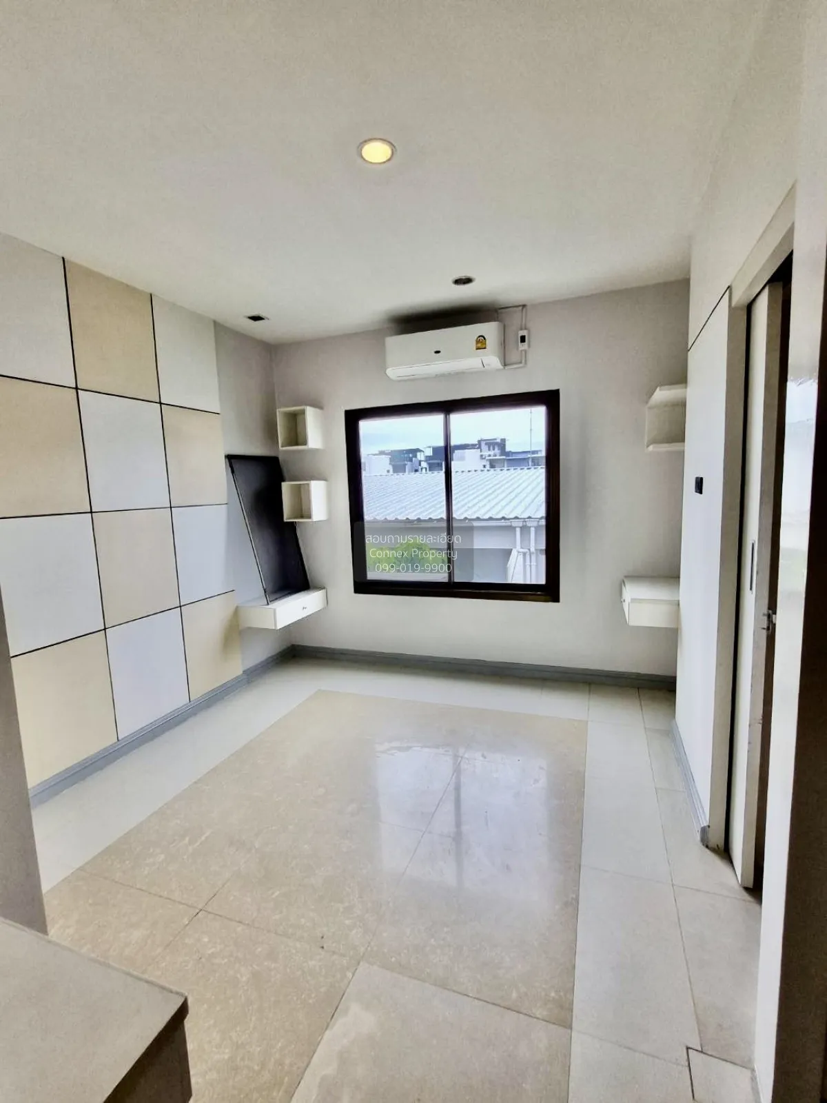 For Sale Townhouse/Townhome  , Baan Klang Muang Ratchada - Mengja 4