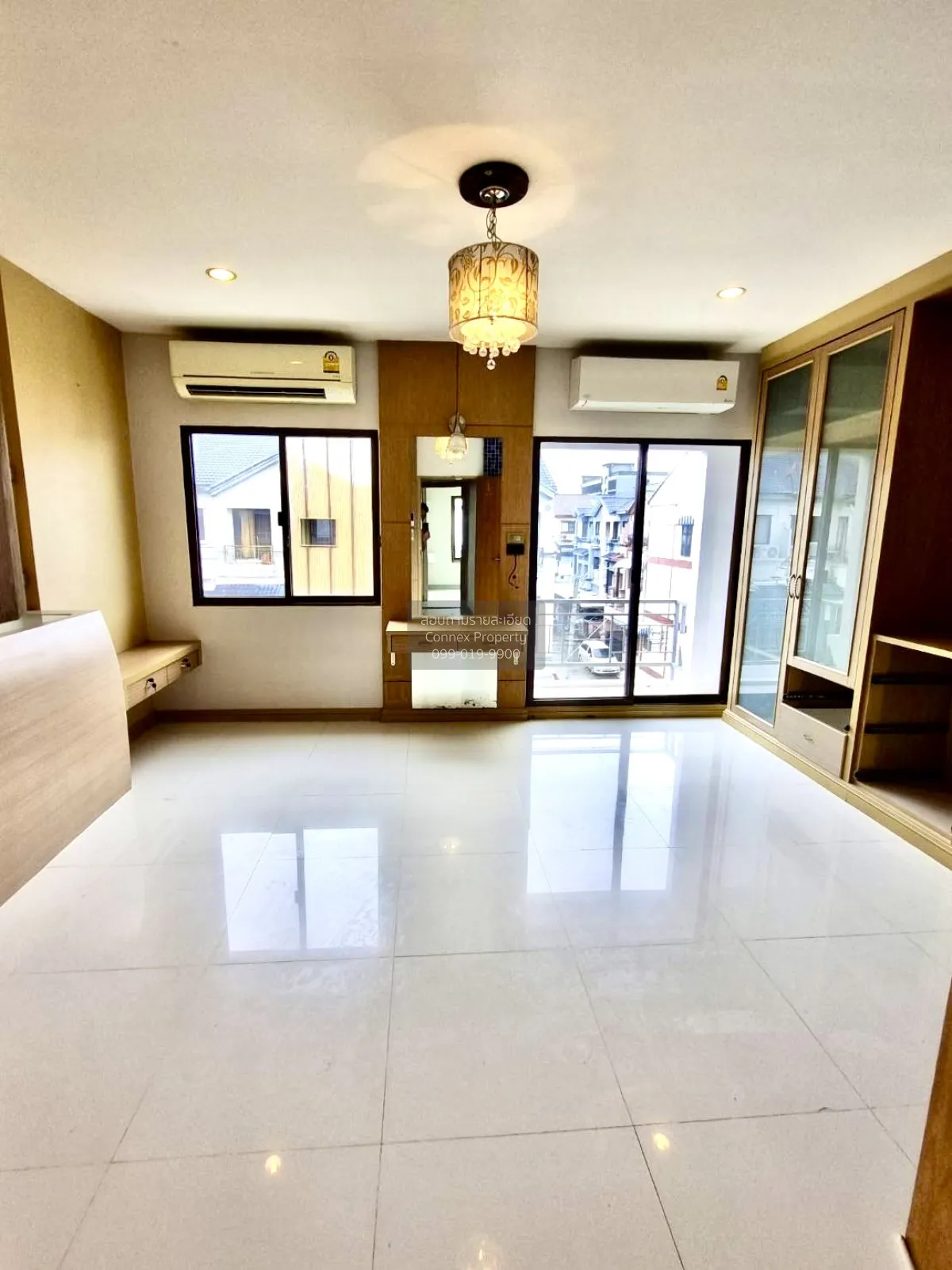 For Sale Townhouse/Townhome  , Baan Klang Muang Ratchada - Mengja