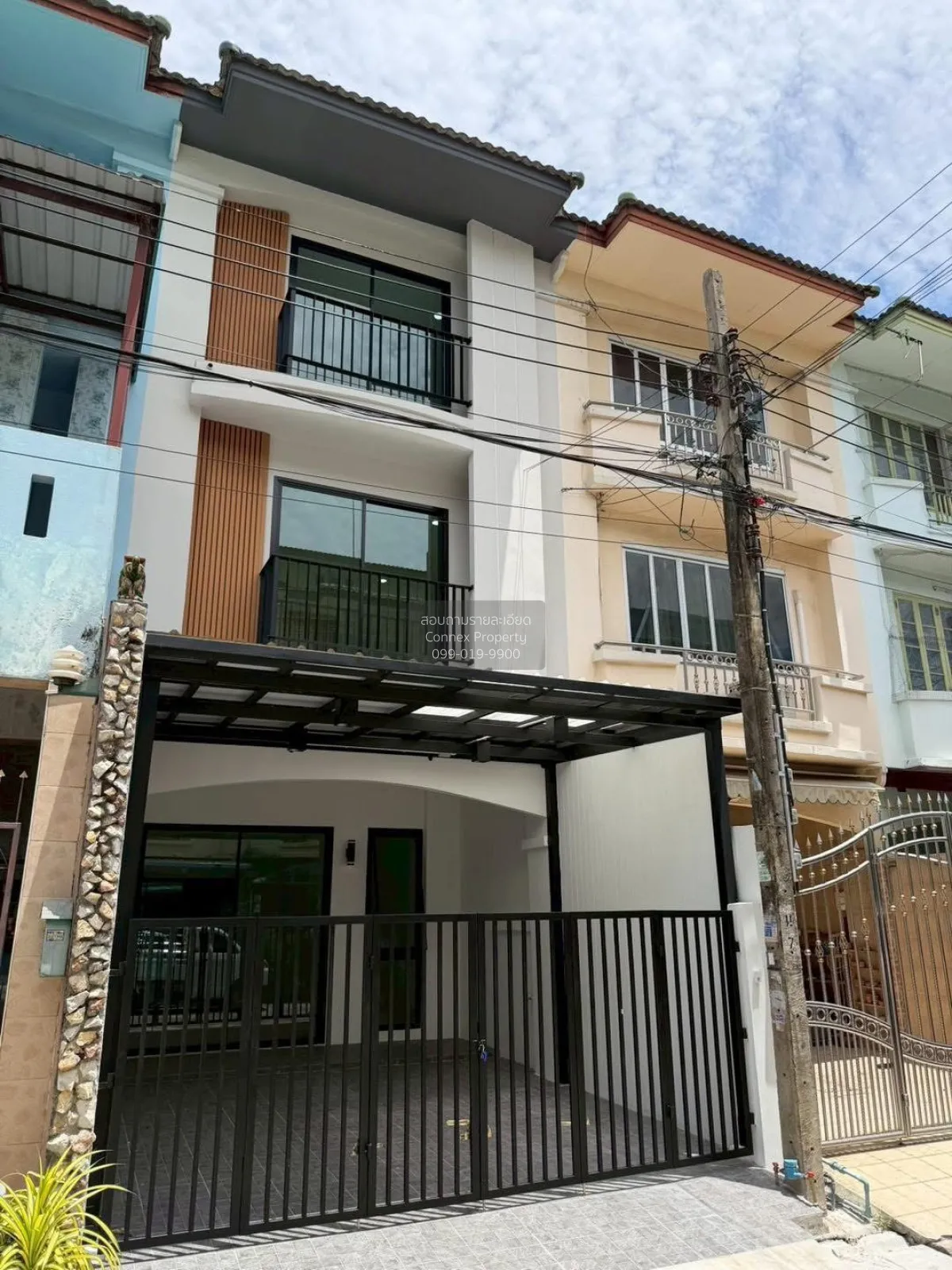 For Sale Townhouse/Townhome  , Saranon House , newly renovated ,  1