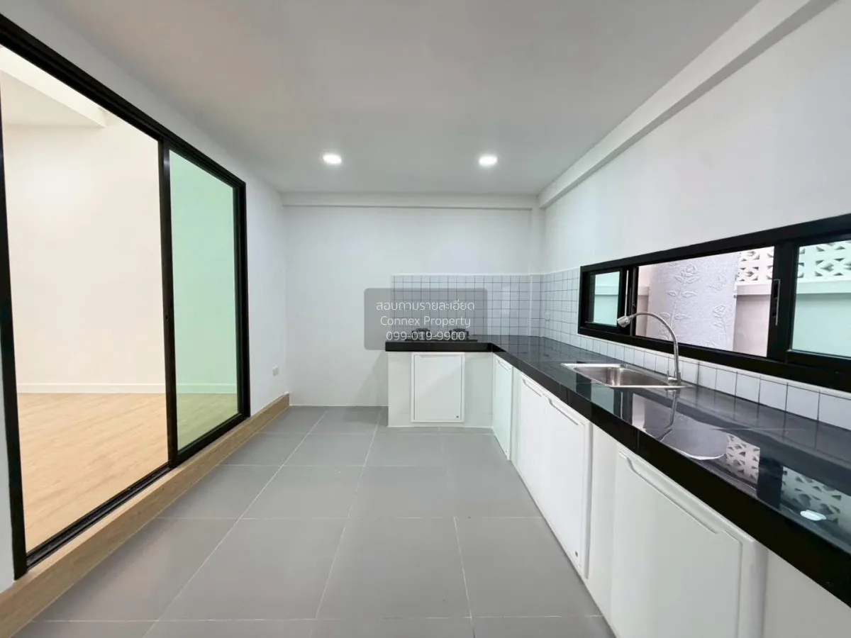 For Sale Townhouse/Townhome  , Saranon House , newly renovated , 