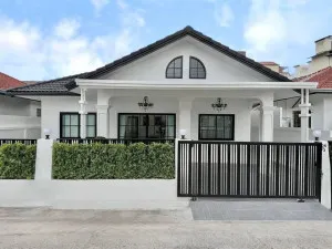 For Sale House , Eakmongkol Village 2/1 , Nong Prue , Bang Lamung , Chon Buri , CX-161864