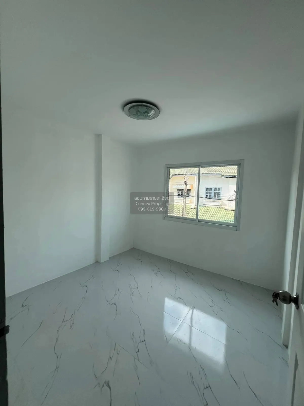 For Sale Townhouse/Townhome  , Narisara khong 11 , newly renovate