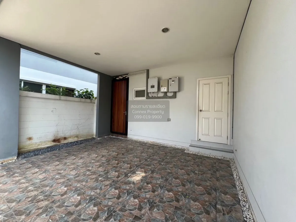 For Sale Sena Park Ville Ramindra - Wongwaen , corner unit , Khan