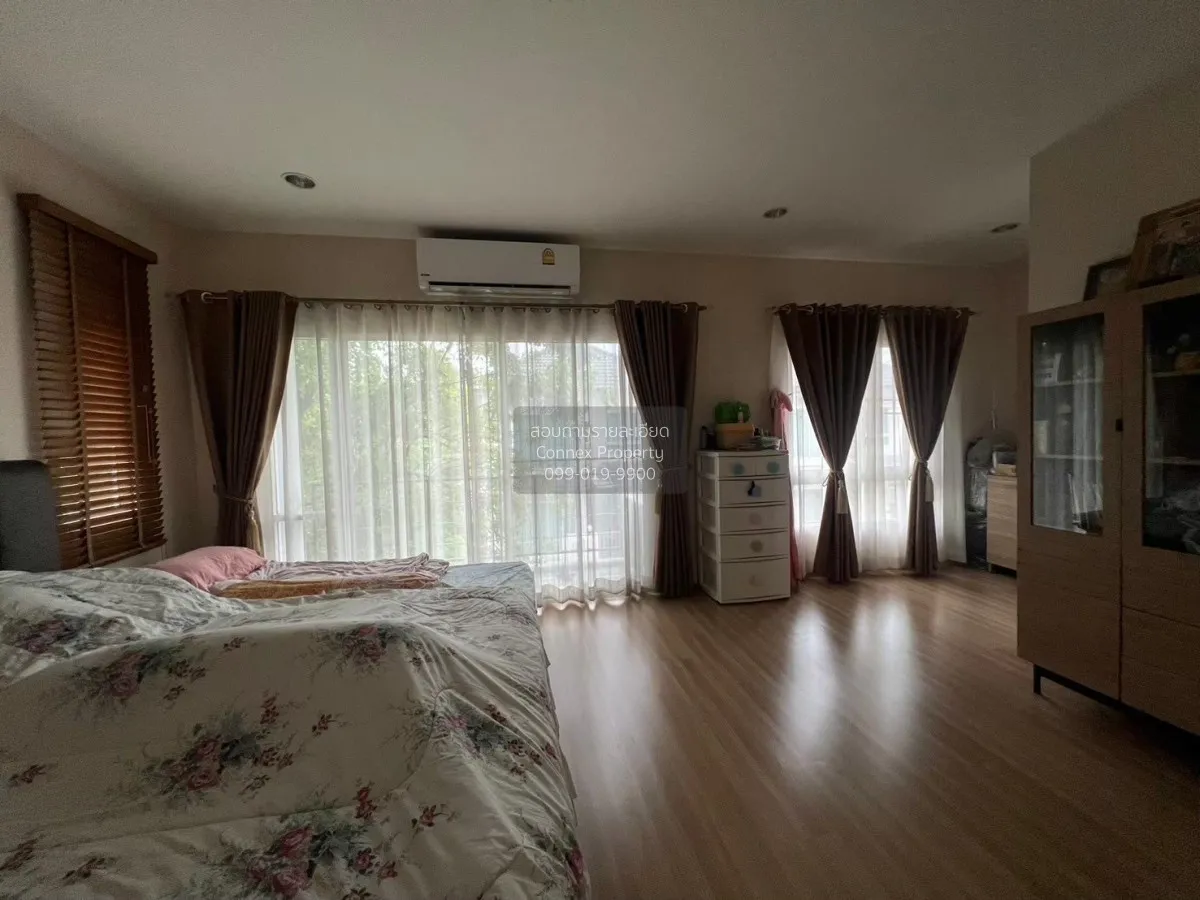 For Sale Sena Park Ville Ramindra - Wongwaen , corner unit , Khan