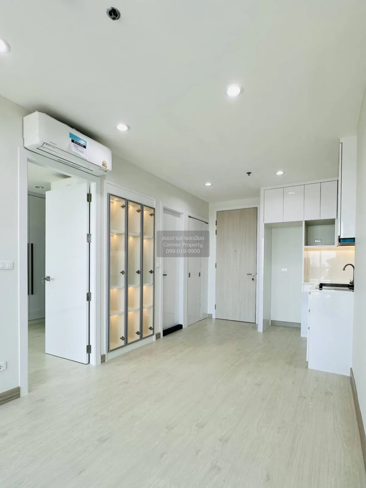 For Sale Condo , Rhythm Phahol - Ari , high floor , BTS-Saphan Kh 3