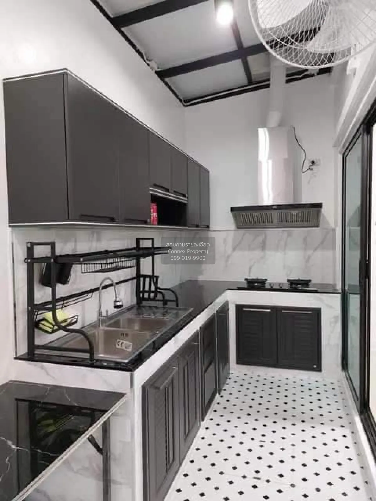 For Sale House , The Connect Pattanakarn 38 , MRT-Kelantan , Suan